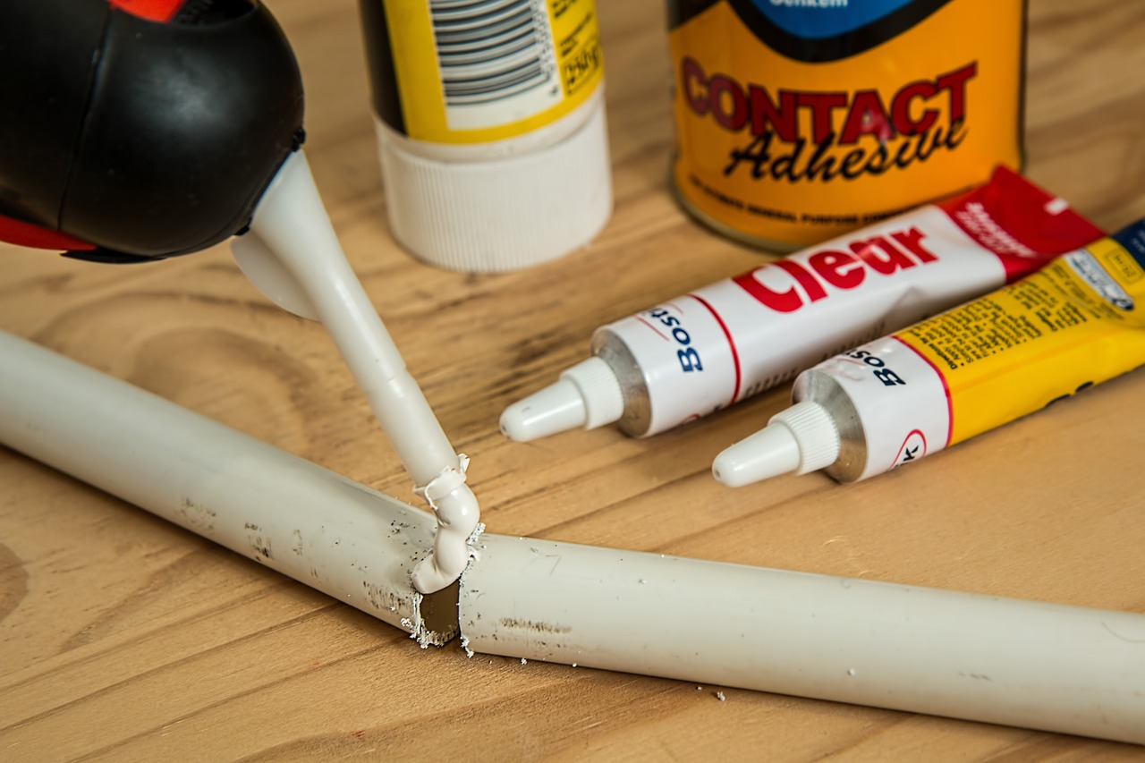 【DIY】誰でも簡単にできる!壁にあいた穴の補修方法を解説