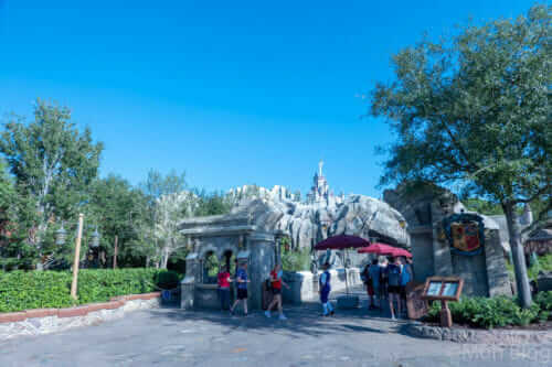 wdw-beourguestrestaurant_1