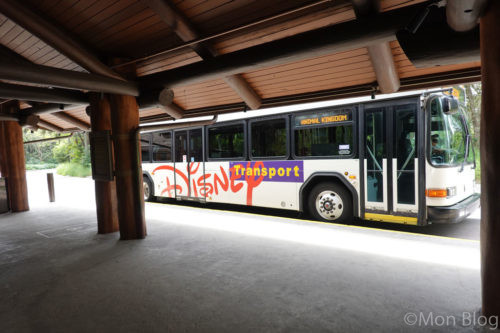 DisneyResortHotel-bus